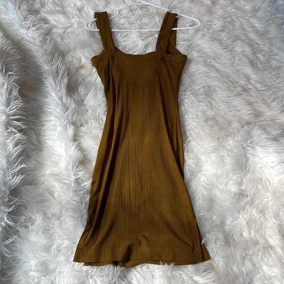 L*SPACE button front built in bra dress - Picture 5 of 9